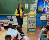 Foto: Correos recoge cartas para Papá Noel y los Reyes Magos en colegios y centros educativos de Andalucía