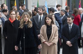 La vicepresidenta segunda del Gobierno y ministra de Trabajo, Yolanda Díaz, la ministra de Sanidad, Mónica García, el ministro de Cultura, Ernest Urtasun, la ministra de Juventud e Infancia, Sira Rego, y el ministro de Consumo y Agenda 2030, Pablo Bustind