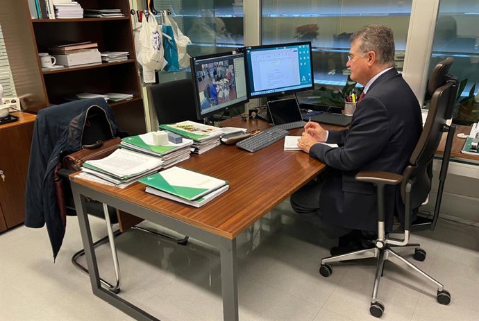 Posadas ha presidido la reunión del Consejo Rector del Caizem.