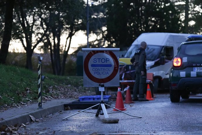 Control policial per limitar l'accés a Collserola