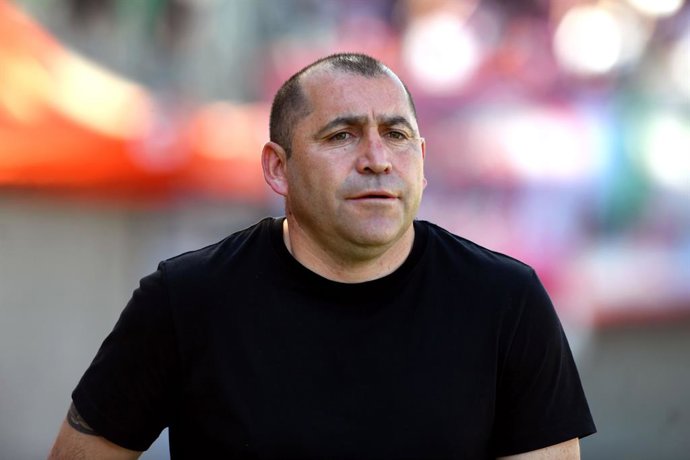 Futbol, Deportes Copiapo vs Universidad de Concepcion. Fecha 30, Liga de Ascenso 2025. El entrenador de Universidad de Concepcion Cristian Munoz es fotografiado durante el partido de primera division B contra Deportes Copiapo disputado en el estadio Luis