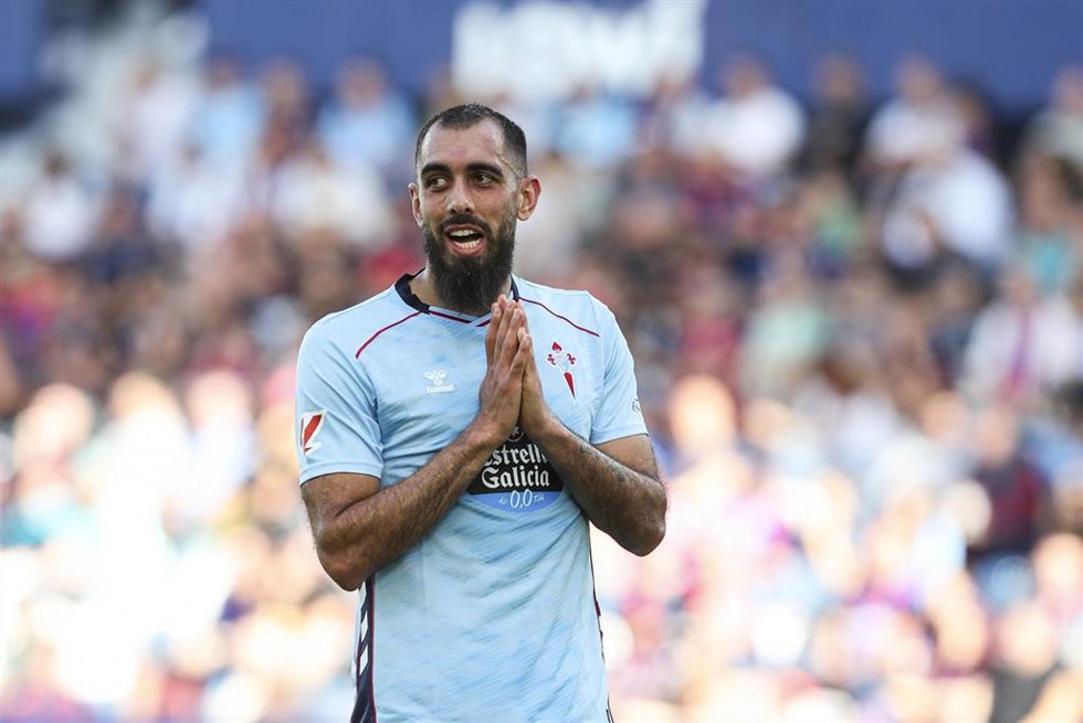 Archivo - El jugador del RC Celta, Borja Iglesias.