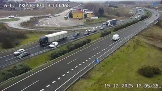 Retenciones en la A-62 en Dueñas (Palencia).