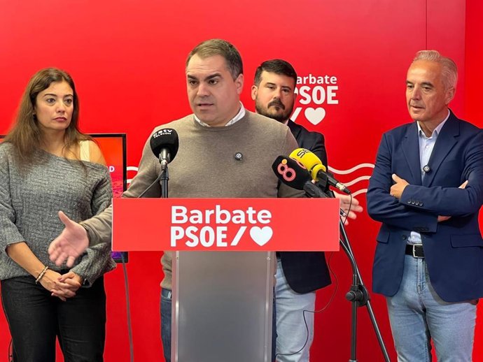 El secretario de Organización del PSOE de Cádiz, Juan Cornejo, en rueda de prensa.