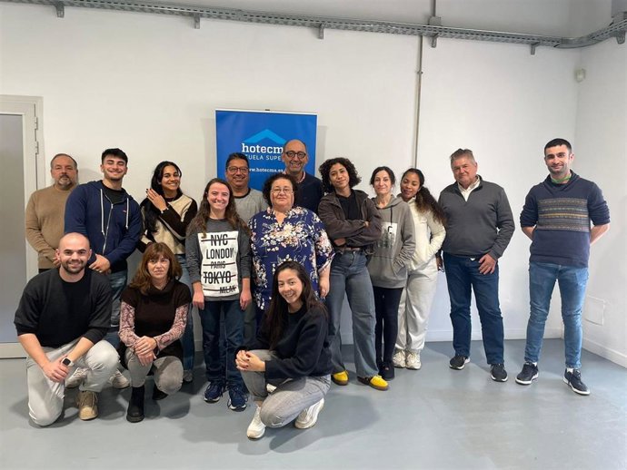 Una veintena de estudiantes prueban una plataforma para integrar la economía circular en la gestión hotelera