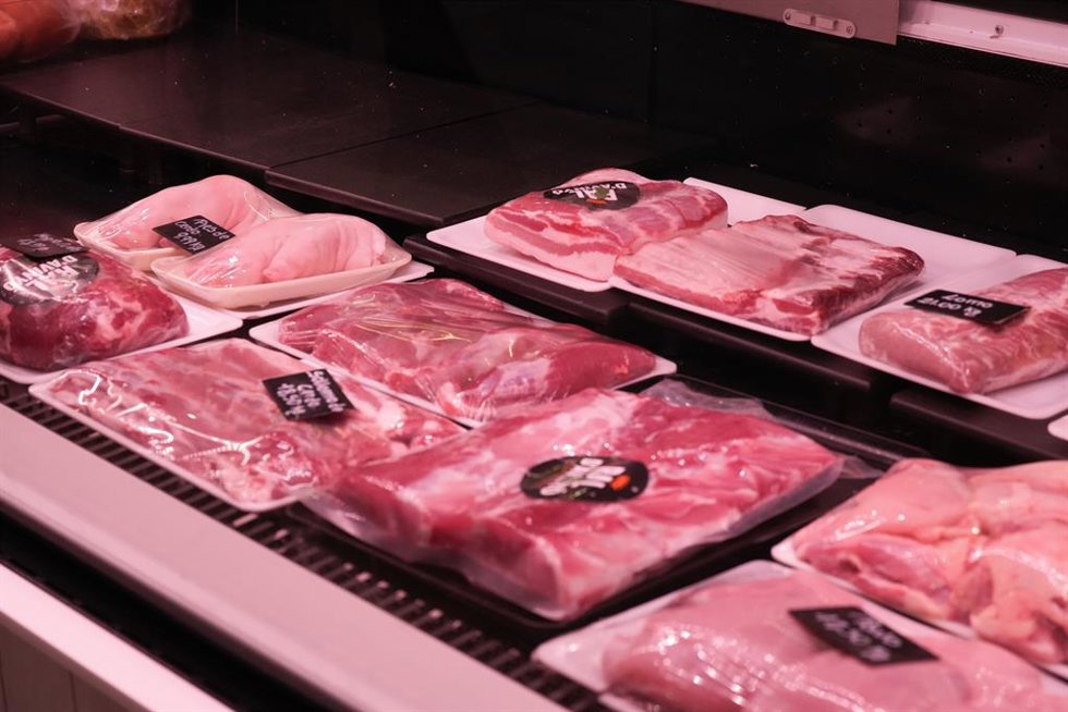 Carne de cerdo expuesta en un mercado