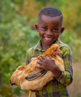 Foto: Navidades solidarias: regalar educación, salud y agua a los menores más vulnerables