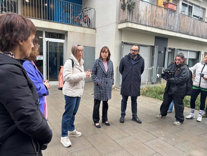 La consellera Sílvia Paneque visita a una promoción de 105 viviendas situada en el Camí dels Capellans de Sitges (Barcelona).