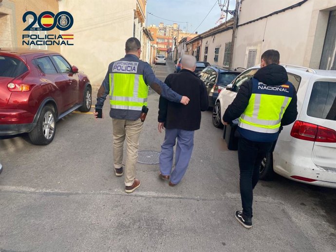 Detenido un hombre por tenencia y distribución de fotos y vídeos sobre pornografía infantil