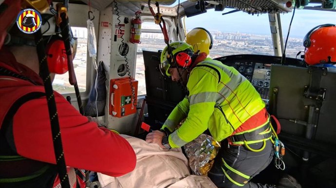 Rescatado con helicóptero un hombre de 52 años herido en el Pico del Navajo