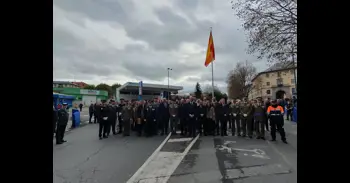 Unas 700 personas presencian el izado de bandera española en Segovia