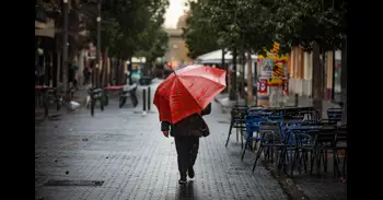 Protección Civil envía un aviso Es-Alert a 13 municipios del área del Besòs (Barcelona) por las fuertes lluvias