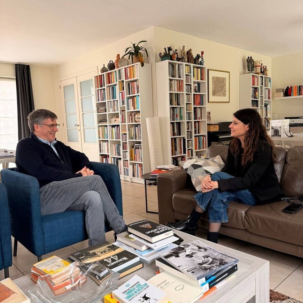 Mnica Sales se reúne con Puigdemont en Waterloo (Bélgica).