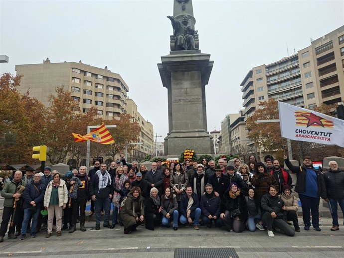 Acto de homenaje al Justicia en la plaza de Aragón de Zaragoza este 20 de diciembre.