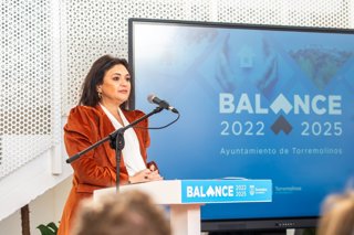 La alcaldesa de Torremolinos (Málaga), Margarita del Cid, en rueda de prensa.