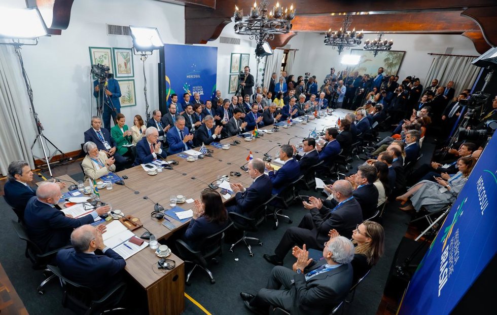Líderes del Mercosur en la cumbre de Iguazú (Brasil) a 20 de diciembre de 2025