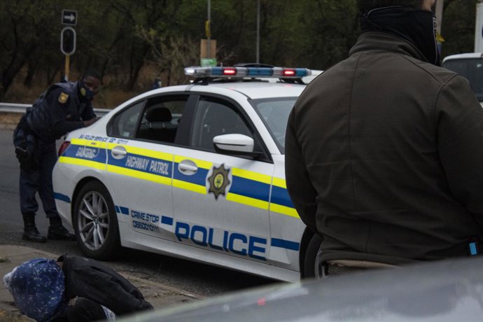 Archivo - Arxiu - July 9, 2021, Pretòria, Gauteng, South Africa: A suspect was arrested by the Gauteng South Africa Police on the espot accused for stealing a car in Pretòria on 07/09/2021