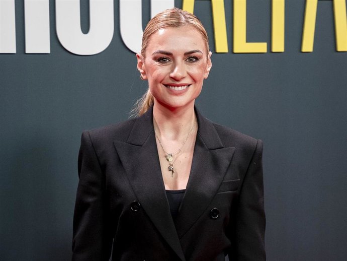 Archivo - Miren Ibarguren posa durante un photocall por la presentación de la segunda temporada de 'Machos Alfa', en el Florida Park Pº de Panamá, a 1 de febrero de 2024, en Madrid (España).