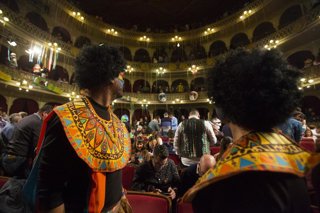 Archivo - Imagen de archivo de la final del Concurso Oficial de Agrupaciones Carnavalescas (COAC) 2019 en el Gran Teatro Falla.