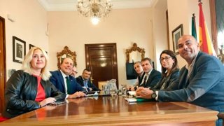 La reunión entre la Administración local de Jaén y la Universidad de Jaén (UJA).