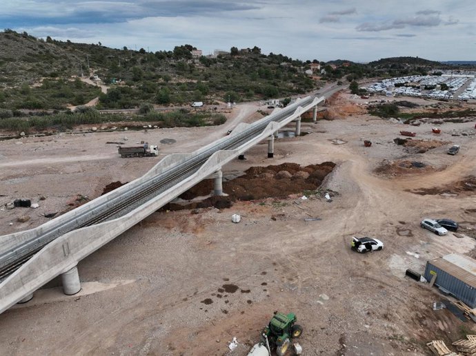 Valencia.- La línea C3 de Cercanías reabre el lunes entre Loriguilla y Buñol tras quedar arrasada por la dana