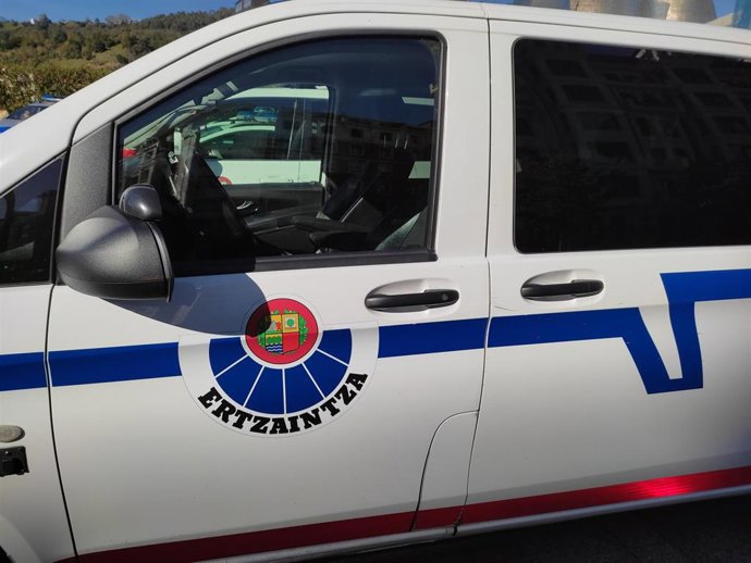 Archivo - Vehículo de la Ertzaintza