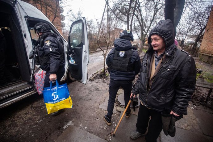 December 18, 2025, Sumy, Sumy, Ukraine: The police evacuation group White Angels evacuates civilians from the village of Krasnopillya. Rescue missions, especially in frontline areas, are carried out by this police team, which has technological equipment t
