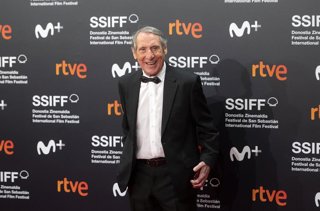 Archivo - (Foto de ARCHIVO)  El actor Celso Bugallo posa durante la premiere de la película ‘El buen patrón’, a 21 de septiembre de 2021, en el Kursaal, San Sebastián, País Vasco (España). 'El buen patrón' es una de las tres películas que optarán a repres