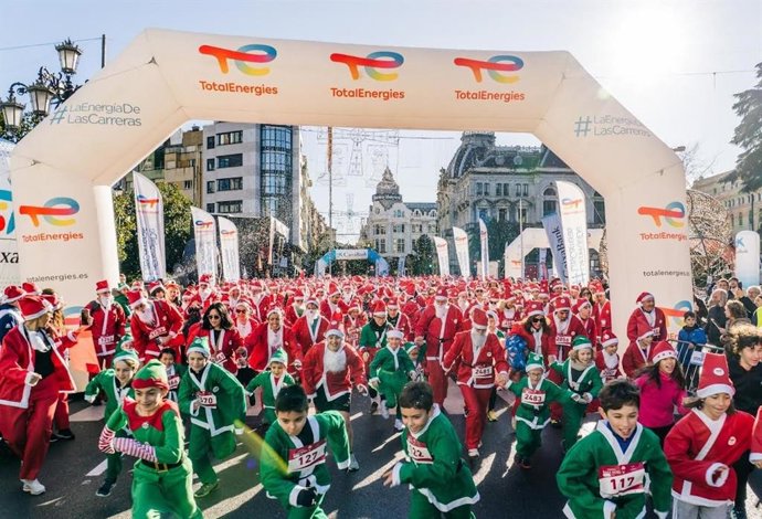 Carrera de Papá Noel de Oviedo by TotalEnergies