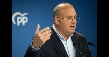 Tellado, Bravo y Arenas ya están en la sede del PP para el recuento del 21D y se espera la llegada de Feijóo y Sémper