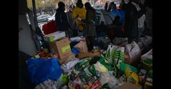 Un grupo de vecinos impide que una parroquia de Badalona (Barcelona) acoja a desalojados