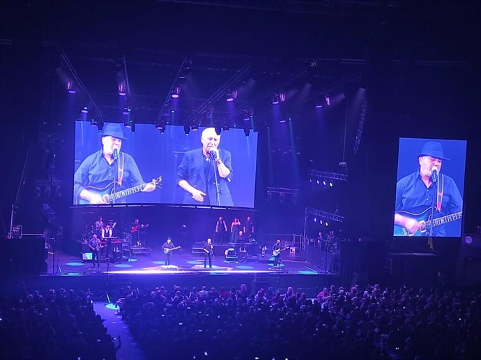 Los Pecos durante su concierto en Vistalegre (Madrid) el 21 de diciembre de 2025