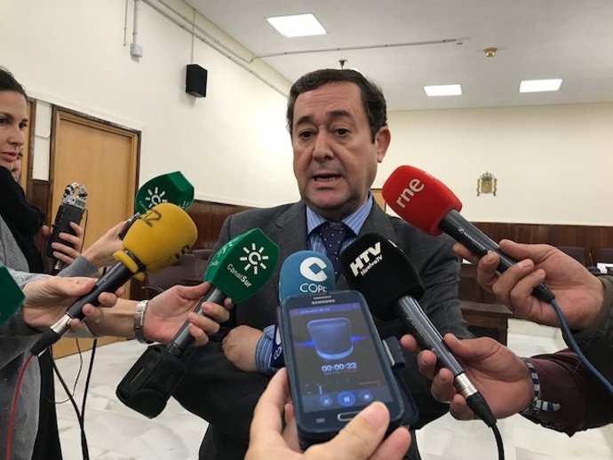 Archivo - El expresidente de la Audiencia Provincial de Huelva. Antonio Pontón.