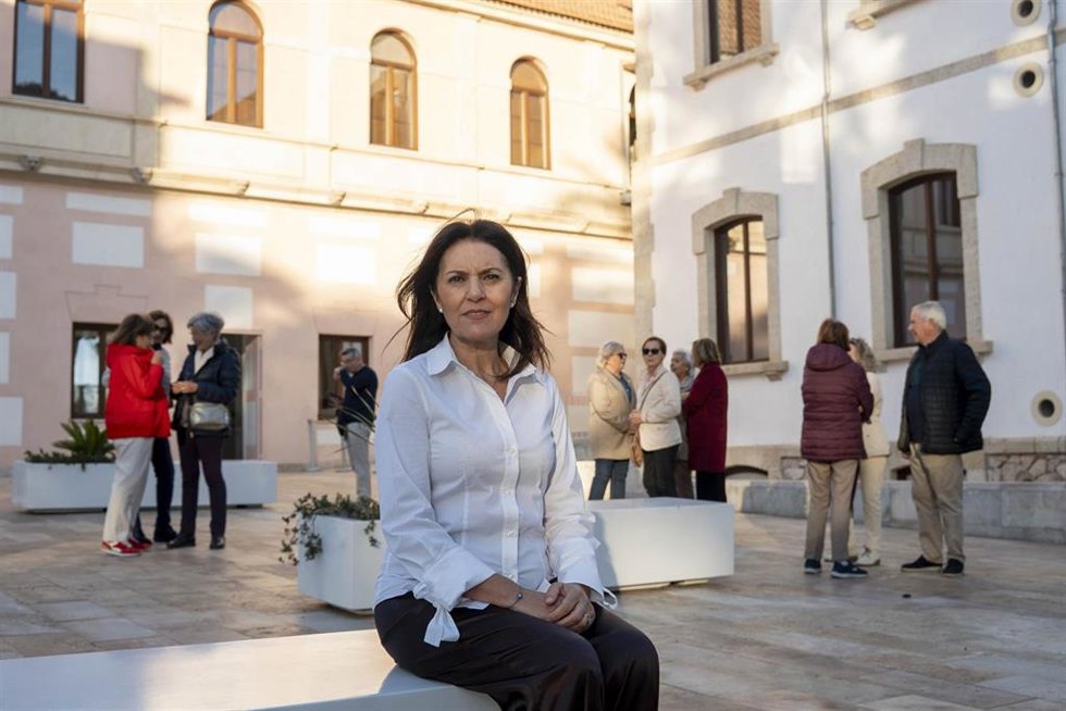 Archivo - La presidenta de la AECC en Almería, Magdalena Cantera.