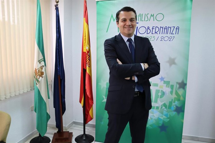 El presidente de la Federación Andaluza de Municipios y Provincias (FAMP) y alcalde de Córdoba, José María Bellido