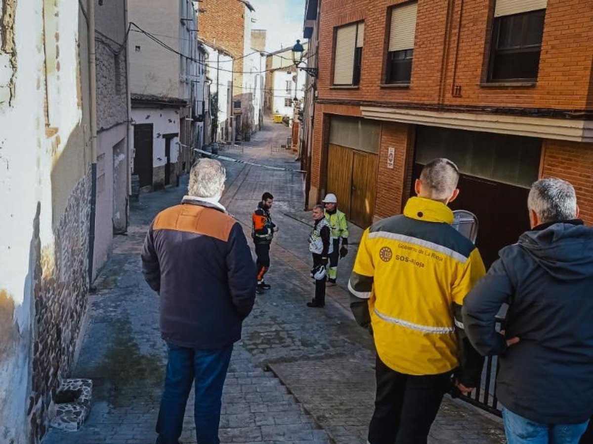 Gobierno de La Rioja mantiene la situación operativa 1 del PLATERCAR en Cenicero tras el derrumbe parcial de viviendas