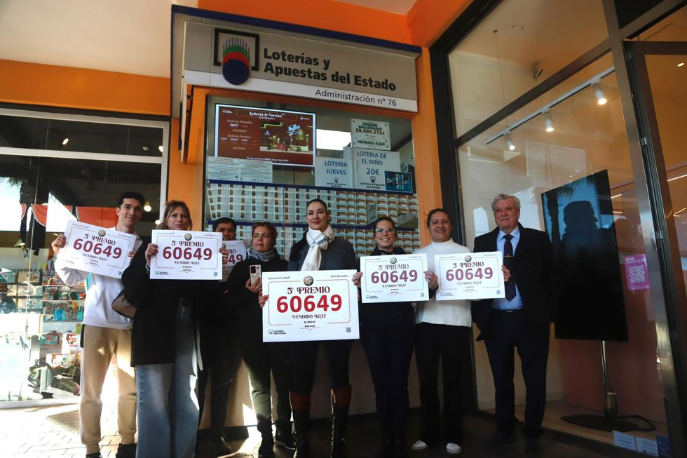 El 60.649 reparte millones con 450 décimos del quinto premio desde Plaza Mayor de Málaga