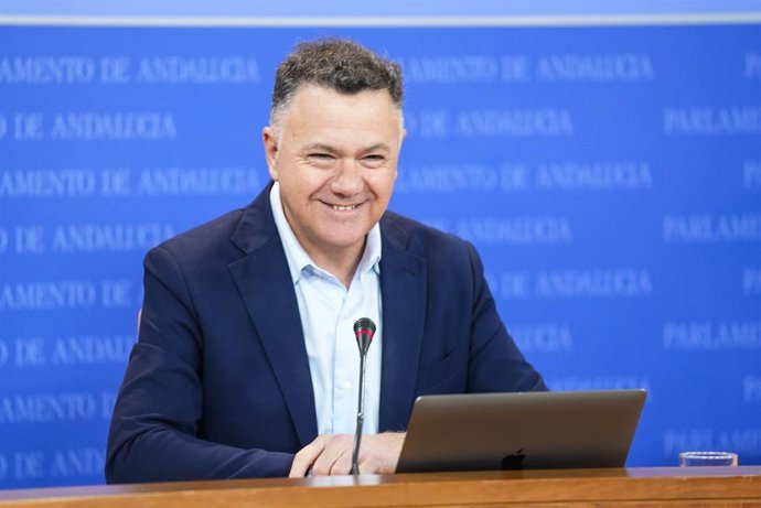 Archivo - El candidato de Podemos a la Presidencia de la Junta y diputado de Por Andalucía, Juan Antonio Delgado, en una imagen de archivo. 