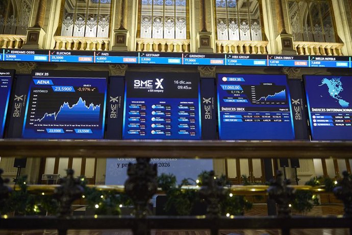 Paneles informativos en el Palacio de la Bolsa de Madrid, a 16 de diciembre de 2025, en Madrid (España).