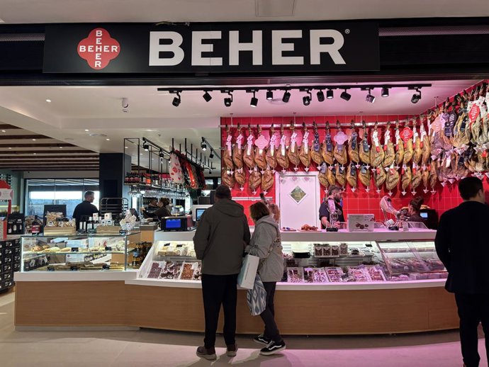 Bahía Sur abre el restaurante especializado en los 100% ibéricos de Beher en su bulevar la Tajería
