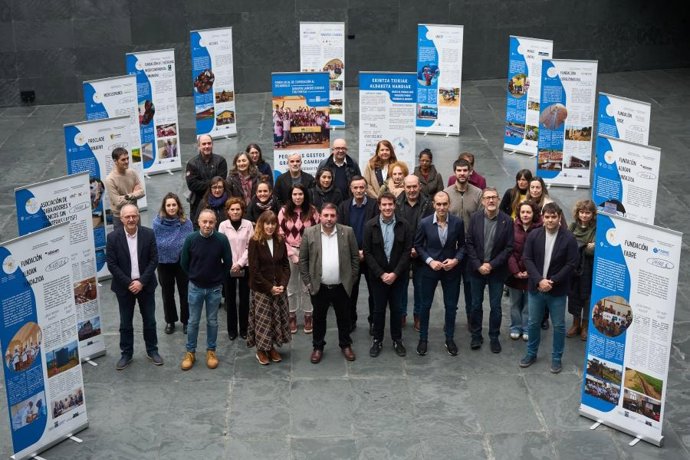 El Parlamento de Navarra acoge una muestra sobre el Fondo Local de Cooperación al Desarrollo de las Entidades Locales