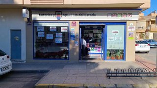 'El Trébol Dorado', Administración De Lotería Número 2 De Las Cabañuelas, En Vícar (Almería).