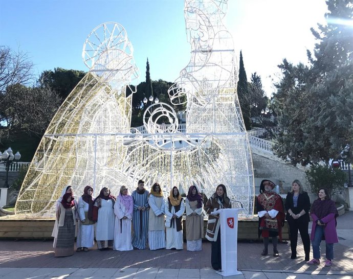 La alcaldesa de Zaragoza, Natalia Chueca, presenta la cabalgata de Reyes Magos