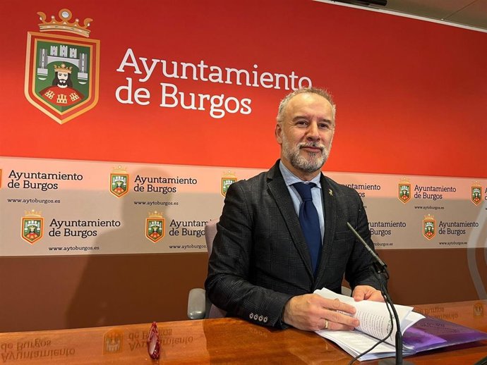 El concejal de Participación Ciudadana, José Antonio López, en una rueda de prensa.