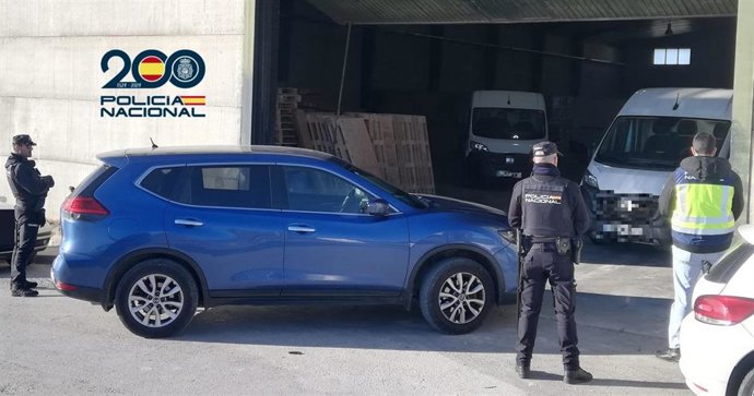 Agentes de la Policía Nacional en la operación de Lucena.