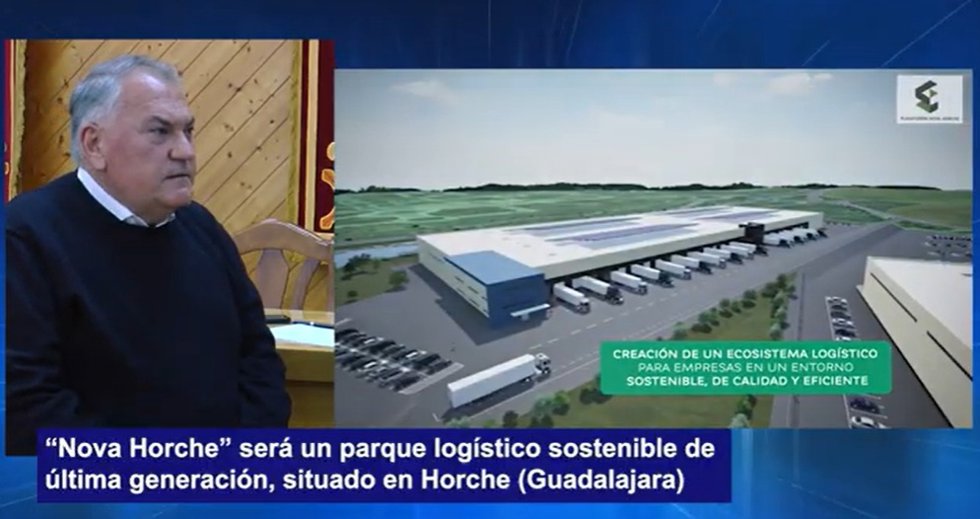 El alcalde de Horche,  Manuel Salvador Ruiz