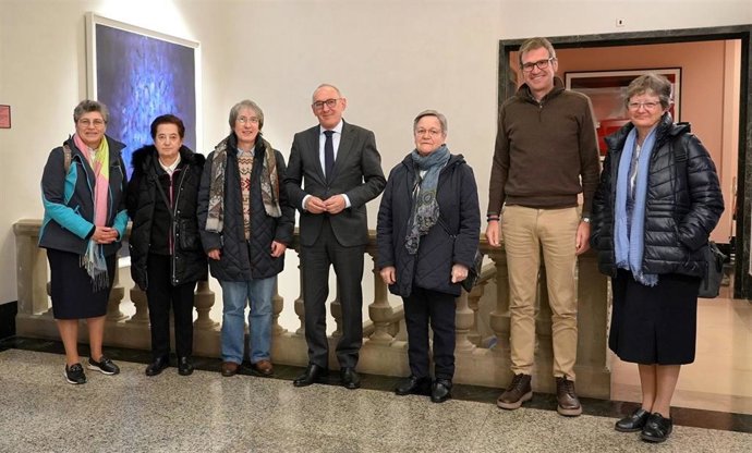 La Diputación de Álava reconoce la labor de Las Hijas de la Caridad tras casi cuatro décadas al frente de Hazaldi