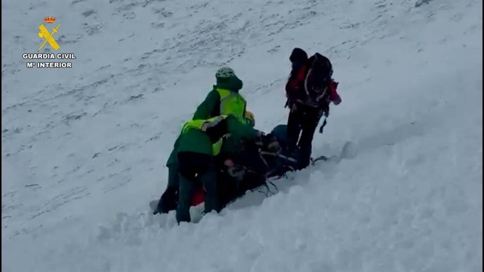 Imagen de archivo de un rescate de alta montaña 