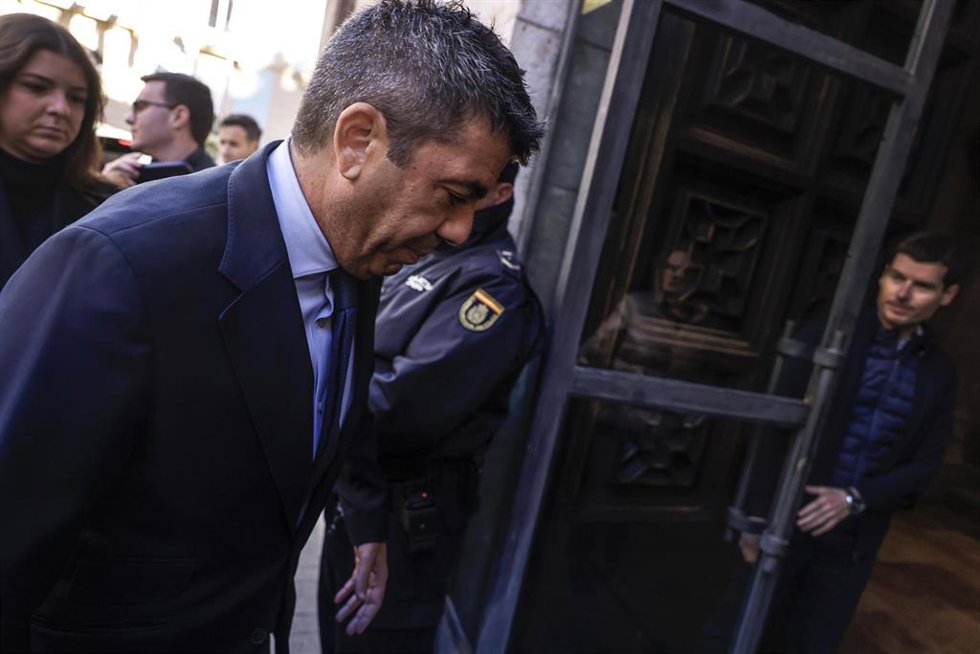 El expresident de la Generalitat valenciana, Carlos Mazón, entra al Palau. IMAGEN DE ARCHIVO