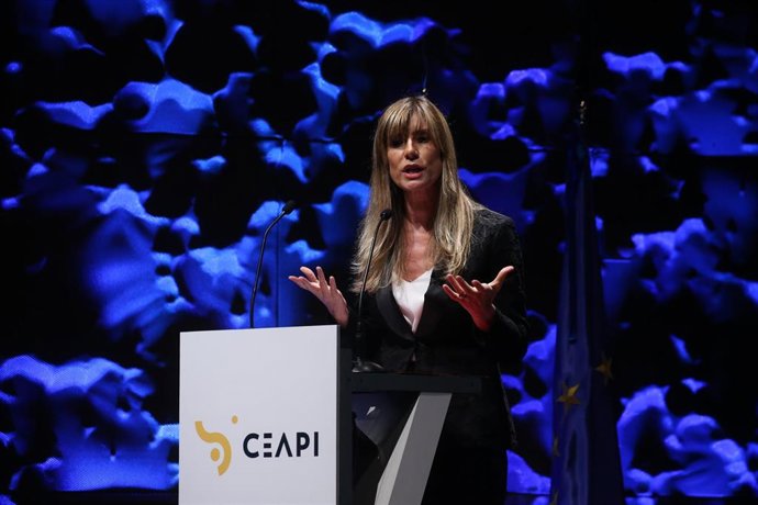 Archivo - La esposa de Pedro Sánchez, Begoña Gómez, interviene durante la segunda jornada del IV Congreso Iberoamericano, a 18 de mayo de 2021, en el CaixaForum, Madrid, (España).